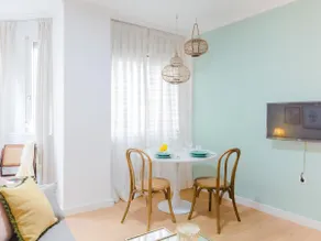 Apartment close Atarazanas Market and Larios St - Image 4