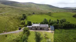 Pencaegarw - En smukt renoveret og unik 250 år gammel fjerntliggende walisisk bondegård beliggende på en m - Image 3