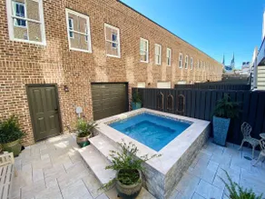 Maison haut de gamme avec bassin profond et parking, par Lucky Savannah! - Image 2