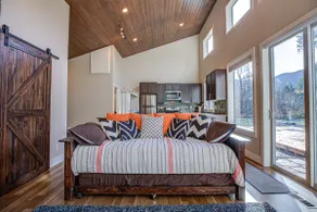 Modern Chalet Mt. Hood Village - Image 3