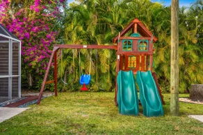 Near Downtown &Beach! Games! Private Pool! Hot Tub - Image 2