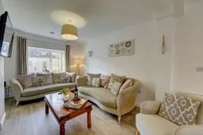 Charming Country Cottage near Cotswolds Sleeps 8 4 bathrooms Kineton Near M40 Gaydon - Inspire Homes - Image 2