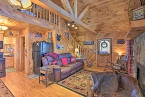 Helen Cabin w/ Deck & Hot Tub < 1/2 Mi to Main St - Image 5