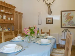 Hill View House - Image 5