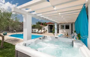 Stunning Home In Kamen Most - Image 2