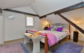 Awesome Home In Cestica - Image 5