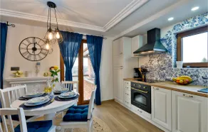 Awesome Home In Cestica - Image 4
