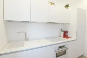 2-bedroom apartment on the harbor with parking D - Image 5