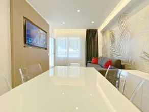2-bedroom apartment on the harbor with parking D - Image 4
