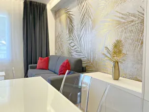 2-bedroom apartment on the harbor with parking D - Image 3