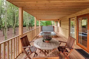 Willow Lodge, Hot Tub, Woodburner - Image 2