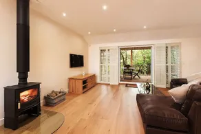 Willow Lodge, Hot Tub, Woodburner - Image 3