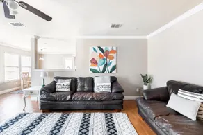 Family Retreat: Fast Wi-Fi, Dedicated Workspace. - Image 4