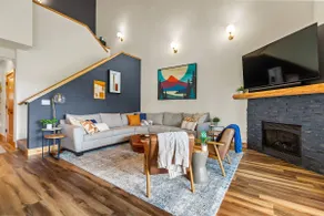THE CLYDE – Your Cozy & Luxurious Mt. Hood Retreat - Image 3