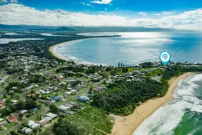 Seaview I Pet Friendly with Stunning Views I 1 Min to Beach - Image 3