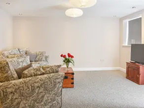 Carpenters Cottage - Image 3