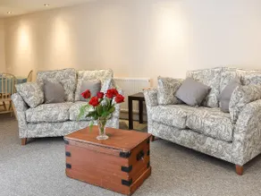 Carpenters Cottage - Image 2
