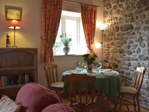 3 Bedroom Accommodation in Nantgaredig- Near Llandeilo - Image 5