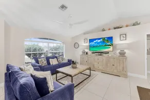 Quiet inland home with pool, two queen beds and grill - Image 2