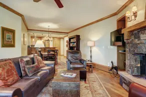 Luxurious 2 Bedroom Condo 50 Feet From The Slopes! condo - Image 3