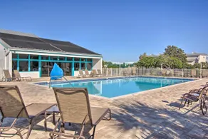 Airy Destin Condo w/ Pool - Walk to Private Beach! - Image 2