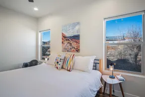 Private Resort near Zion National Park, Grand Canyon North Rim & Antelope Canyon with Pool, Hot Tub & Stargazing from a Roof-top deck. - Image 2
