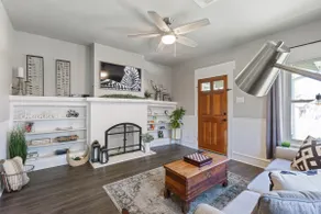 Downtown Gem near Silos, Baylor, Cameron Park... - Image 2