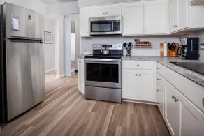 Single Level, Short Walk to MAX, New Renovation - Image 2