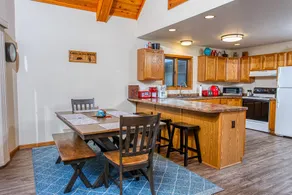 Dog-Friendly, Relaxing: Cabin in the Woods for 8 - Image 4