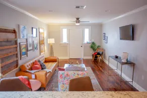 Eclectic West Riverside Apt | 6 min to Audobon Zoo - Image 5