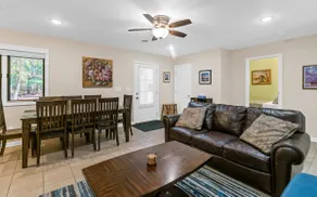 Dog-Friendly Cottage with Hot Tub & Lake Access - Image 2