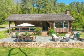 Dovefield Cottage, entire historic homestead - Image 5