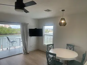 Amazing Olde Marco Condo, Sunsets & Dolphins - Image 4