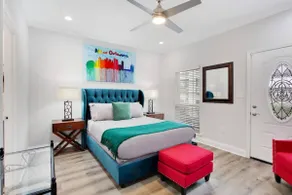 Spacious New Home Ideal for Group - Near the FQ - Image 3