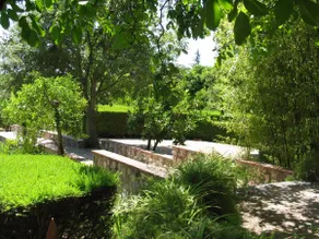 Manor house garden of 4500 m2. Pool and private barbecue. Near Tarragona - Image 5