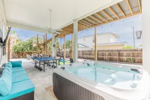 Sea Gem Beach Slp 16 Amenities - Image 3