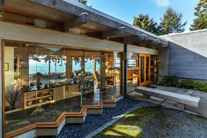 North Coast Sanctuary ~ Custom Home mit Meerblick, Decks, Terrassen und Whirlpool - Image 2