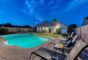 So Private! Home with FREE heated pool! by SPJ Hosting - Image 4