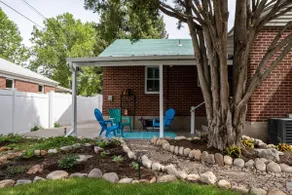 3BR Bungalow: Near Outdoor Adventures & Shopping! - Image 3