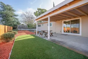🏡Stylish Modern Home 4BR / 2BA🏡W / gratuit 🚘Parking🚘 - Image 5