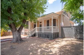 Wyoming St Restored Historic 2BR/1BA Downtown - Image 2