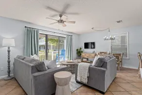 Renovierte Beachwood Villas Eigentumswohnung! Bodenhöhe - Gehen Sie zum Pool! 💦 - Image 2