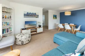 Heritage 303 - Image 5