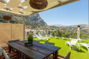 Stefanakos House - Image 3