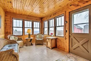 ¡NUEVO! Wisconsin River Valley Farmhouse w / Vistas! - Image 5