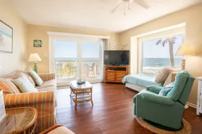 Familievenlig oceanfront condo med fantastiske faciliteter, pool og adgang til stranden, udendørs gazebos og rekreative center med gym indendørs pool / jacuzzi og lounge områder. - Image 4