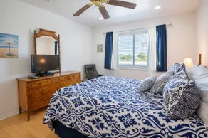 Familievenlig oceanfront condo med fantastiske faciliteter, pool og adgang til stranden, udendørs gazebos og rekreative center med gym indendørs pool / jacuzzi og lounge områder. - Image 4
