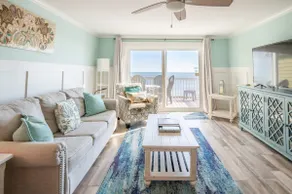 Condo familial en bord de mer avec installations incroyables, accès à la piscine et à la plage, kiosques de jardin et centre de loisirs avec gymnase, piscine / jacuzzi et salons - Image 2