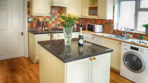 Ivy Cottage - Image 2