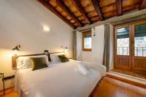 Sleep & Stay Arab Baths Ático Apartment - Image 5